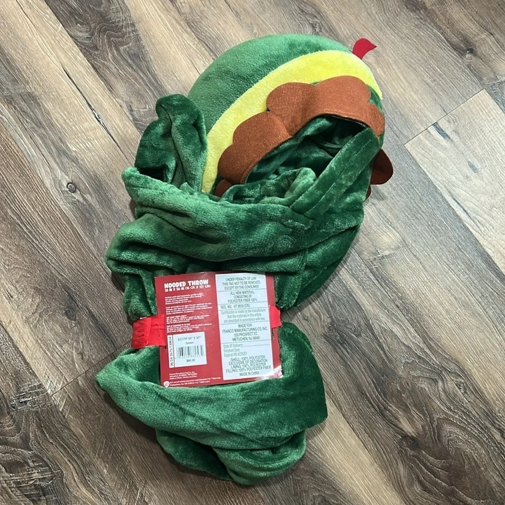 Elf Movie NEW Hooded Throw wrap 30”X50” green. Super soft, hand pockets